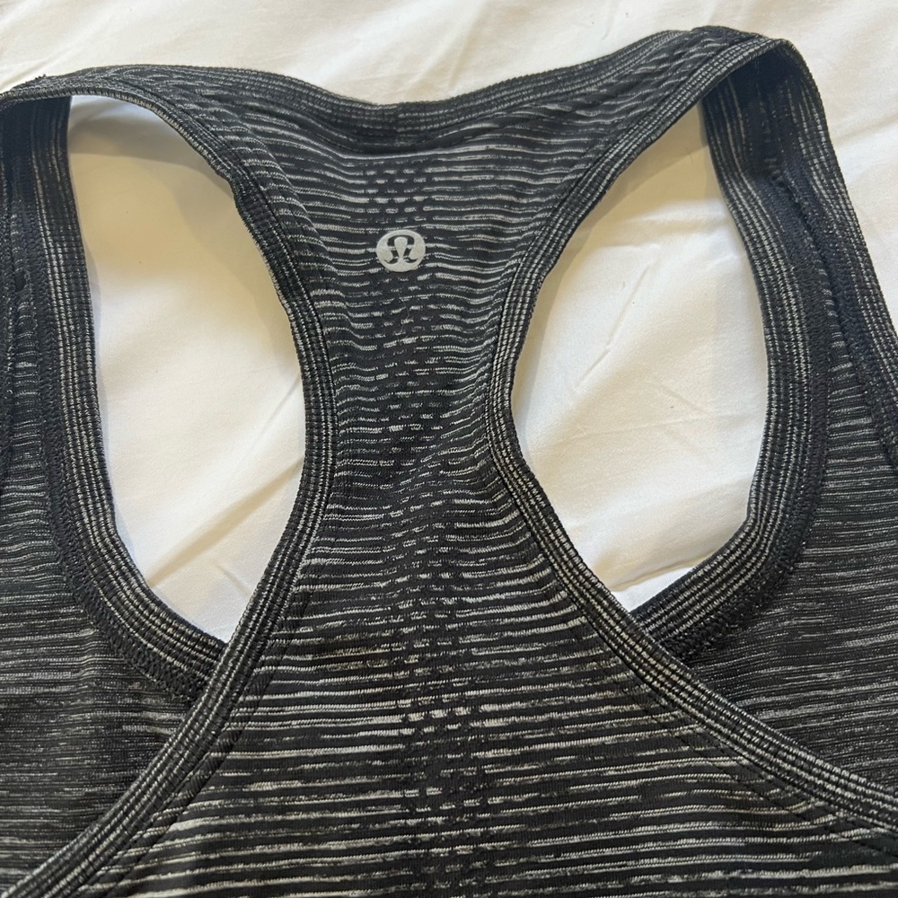 Lululemon Swifty Tech Racerback size 8